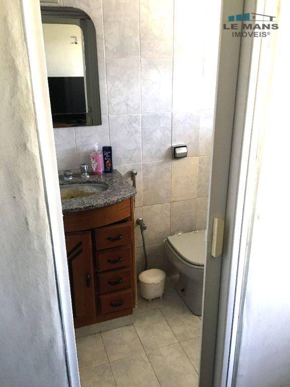 Casa à venda e aluguel com 3 quartos, 175m² - Foto 30