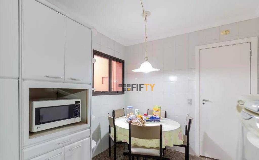 Apartamento à venda com 4 quartos, 236m² - Foto 25