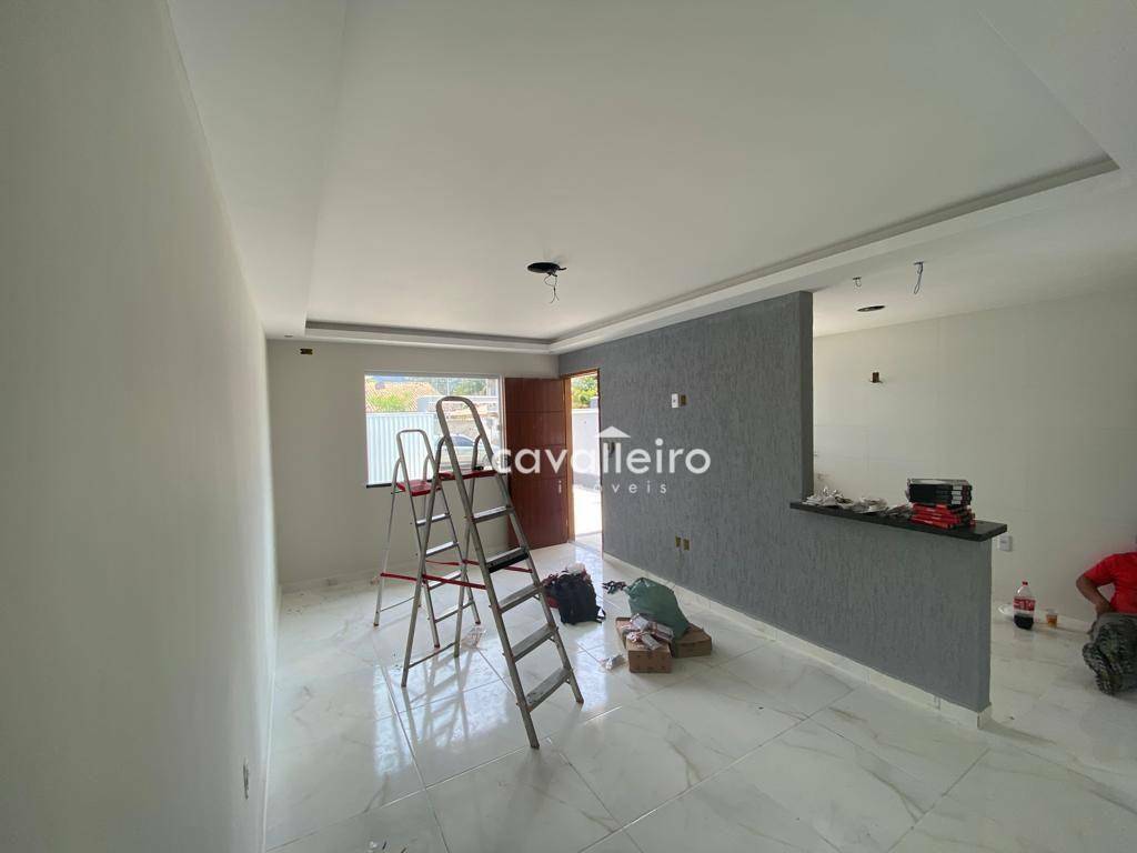 Casa à venda com 2 quartos, 67m² - Foto 10