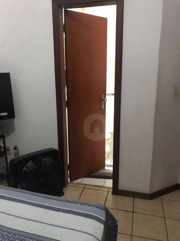 Apartamento à venda com 2 quartos, 75m² - Foto 9