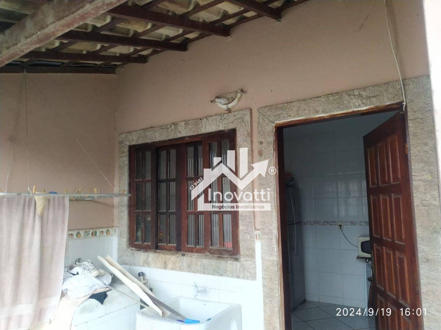 Casa à venda com 2 quartos, 80m² - Foto 4