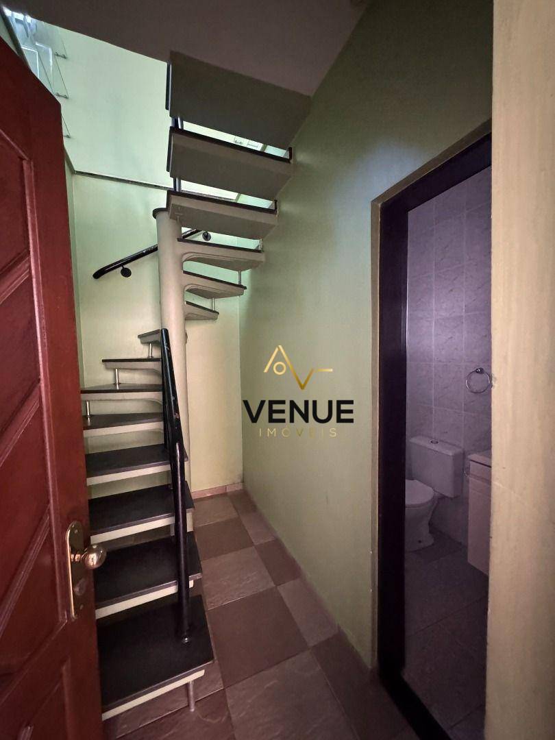 Casa de Condomínio à venda e aluguel com 3 quartos, 300m² - Foto 26