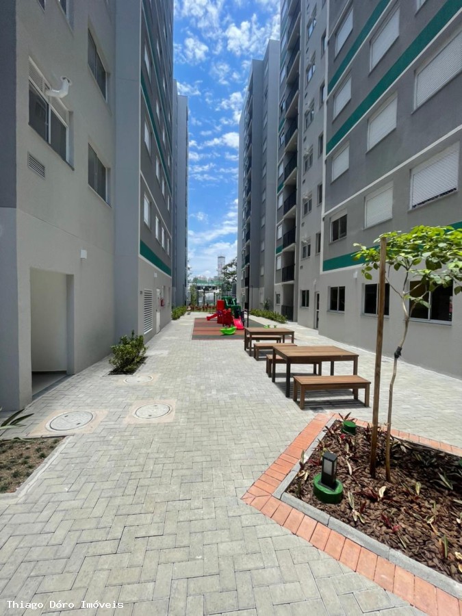 Apartamento à venda com 2 quartos, 37m² - Foto 14