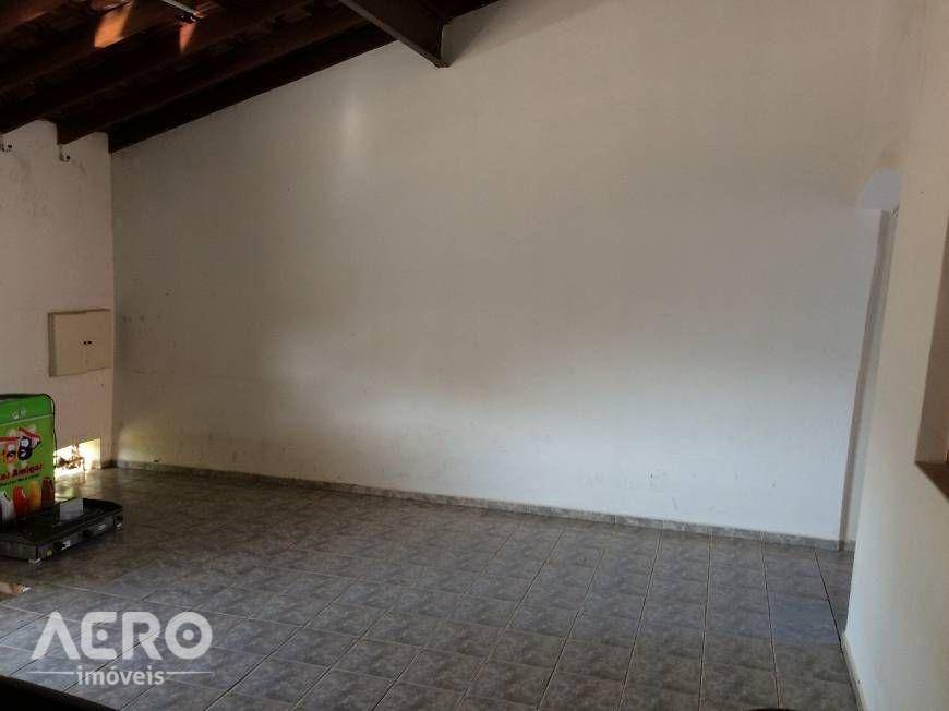 Casa à venda com 3 quartos, 202m² - Foto 8