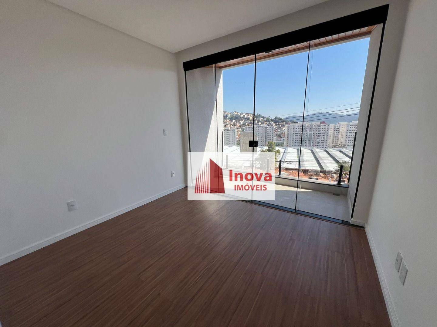 Casa à venda com 3 quartos, 200m² - Foto 13