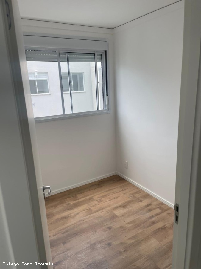 Apartamento à venda com 2 quartos, 37m² - Foto 4