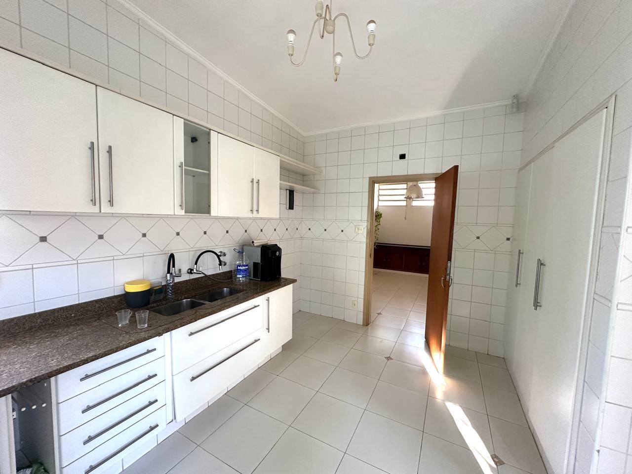 Casa à venda com 3 quartos, 360m² - Foto 9