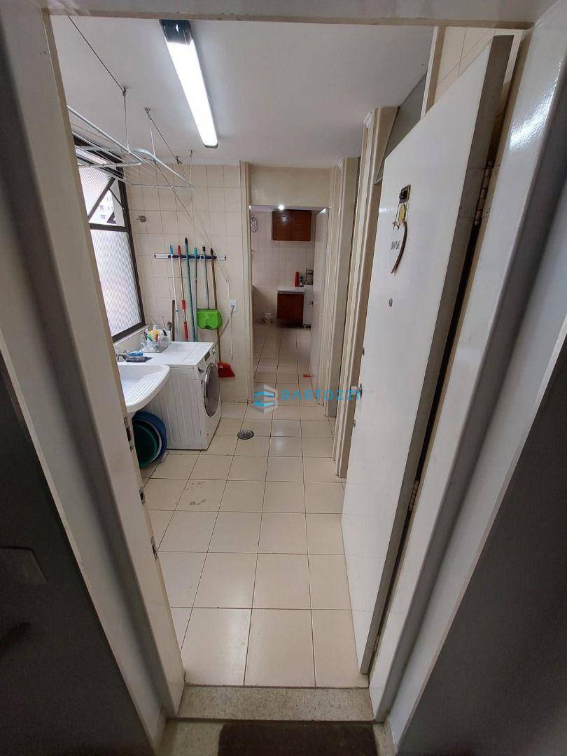 Apartamento à venda com 4 quartos, 125m² - Foto 26