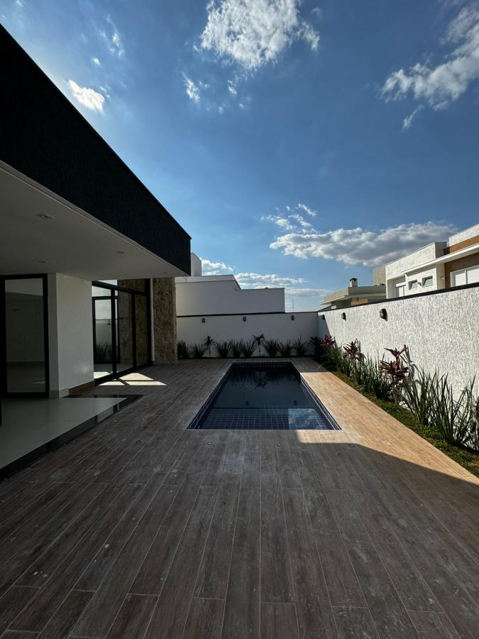 Casa de Condomínio à venda com 3 quartos, 286m² - Foto 4