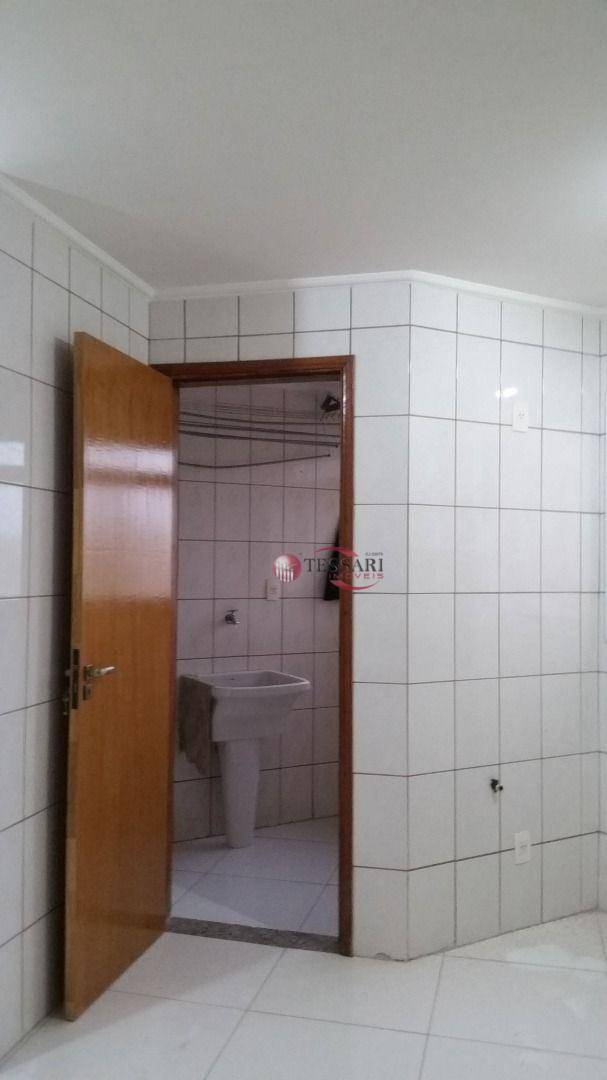 Apartamento para alugar com 3 quartos, 95m² - Foto 13