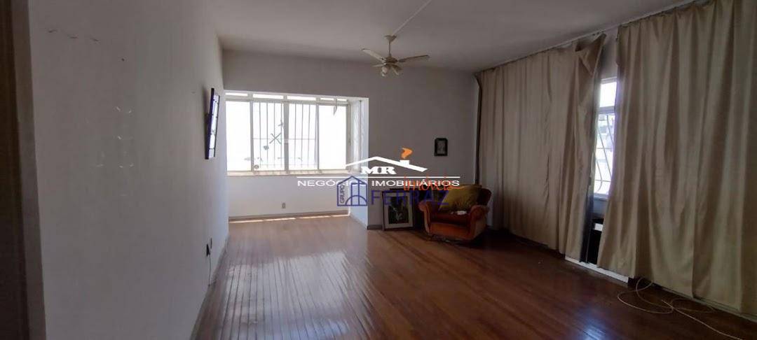 Apartamento à venda com 3 quartos, 160m² - Foto 1