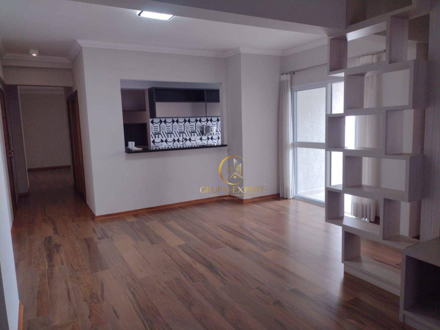 Apartamento à venda com 3 quartos, 150m² - Foto 3