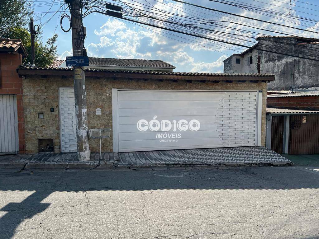 Sobrado à venda com 4 quartos, 333m² - Foto 1