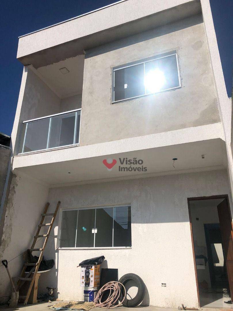 Sobrado à venda com 2 quartos, 100m² - Foto 2