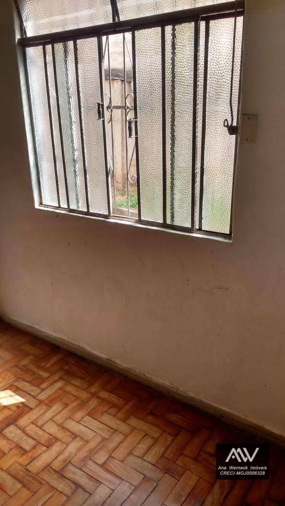 Casa à venda com 5 quartos, 200m² - Foto 3