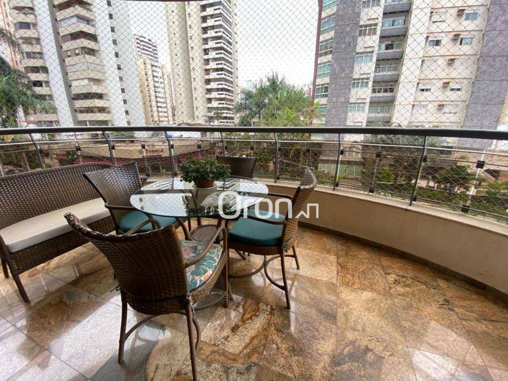 Apartamento à venda com 4 quartos, 242m² - Foto 1