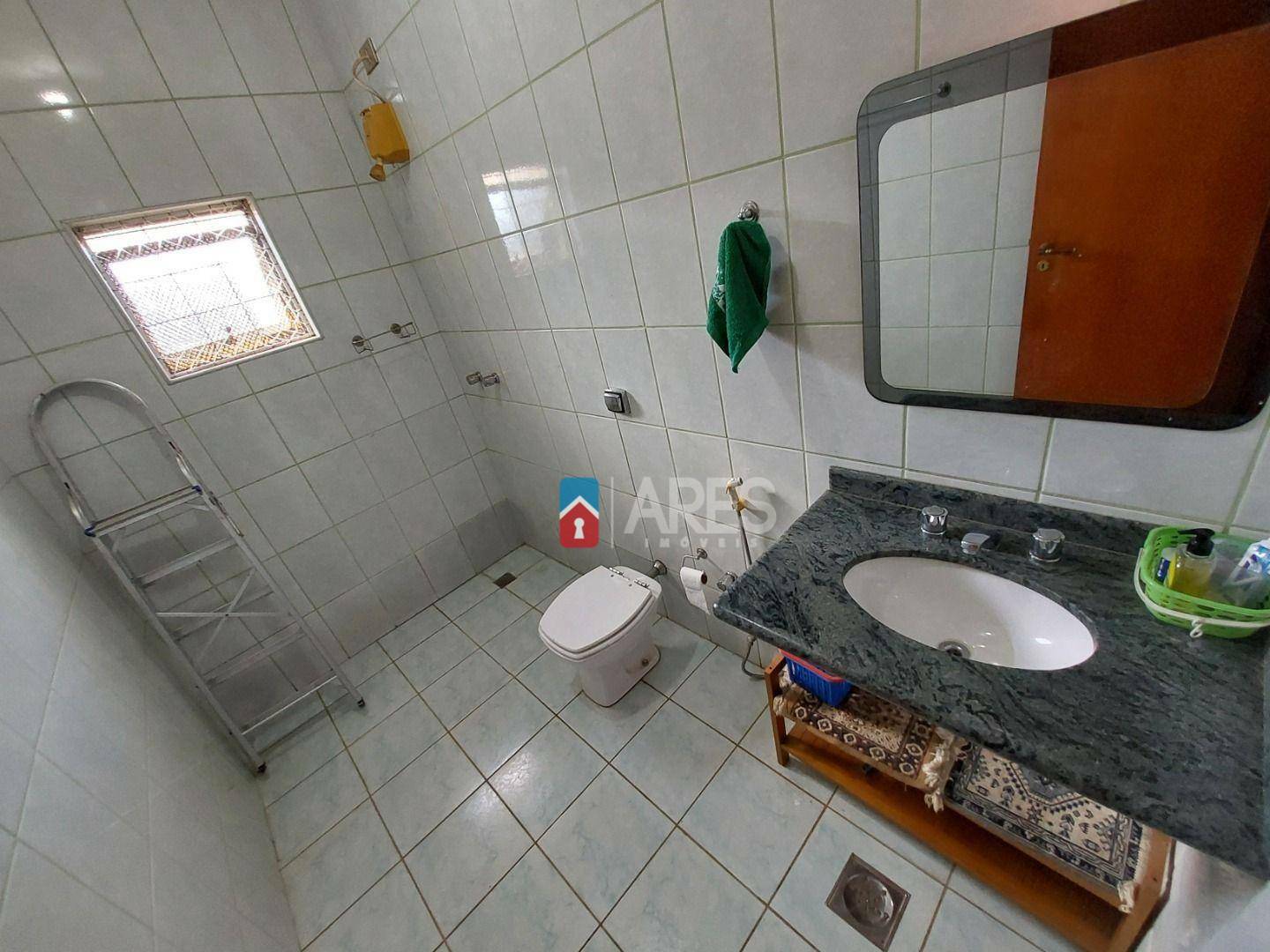 Casa à venda com 4 quartos, 260m² - Foto 8