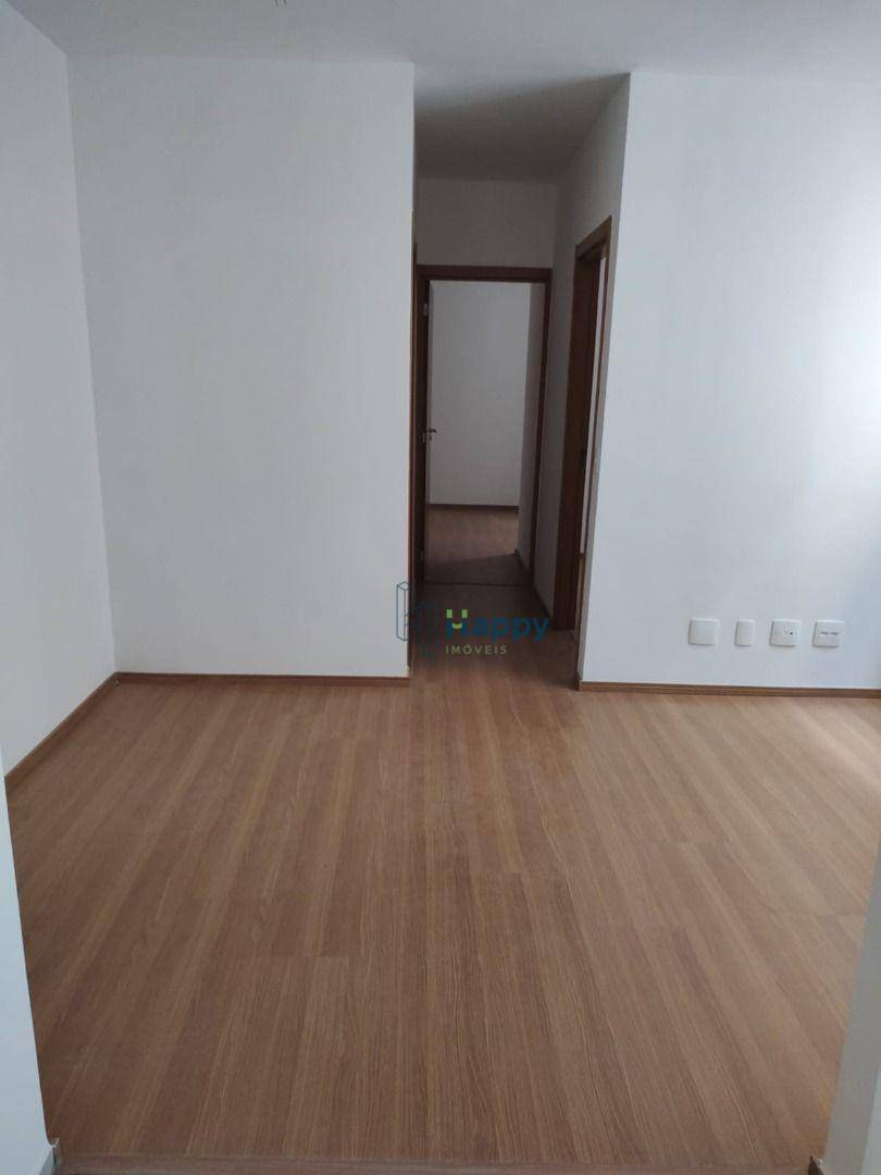 Apartamento à venda com 2 quartos, 44m² - Foto 3