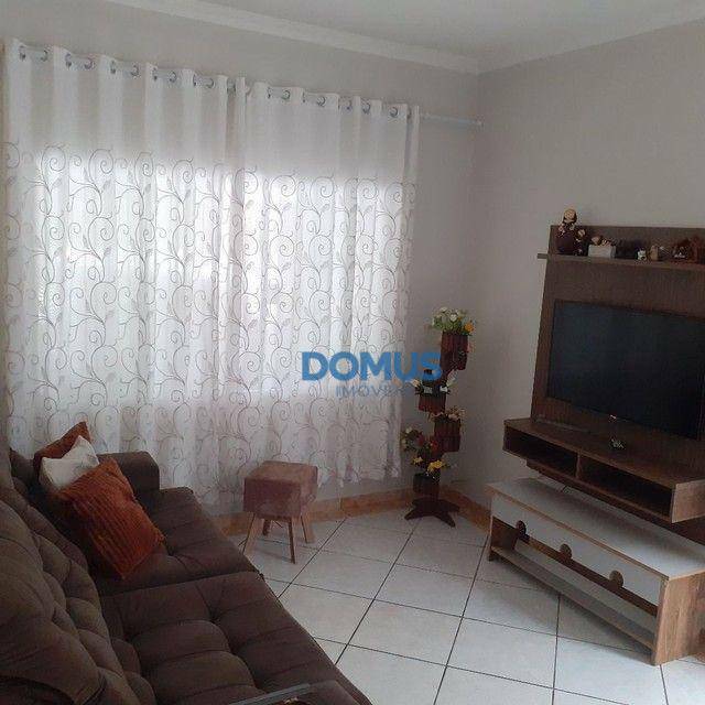 Sobrado à venda com 5 quartos, 230m² - Foto 2