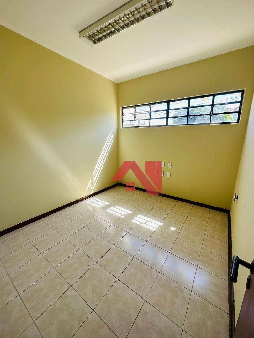 Casa à venda com 4 quartos, 217m² - Foto 7