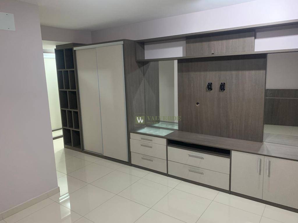 Apartamento à venda com 4 quartos, 233m² - Foto 7