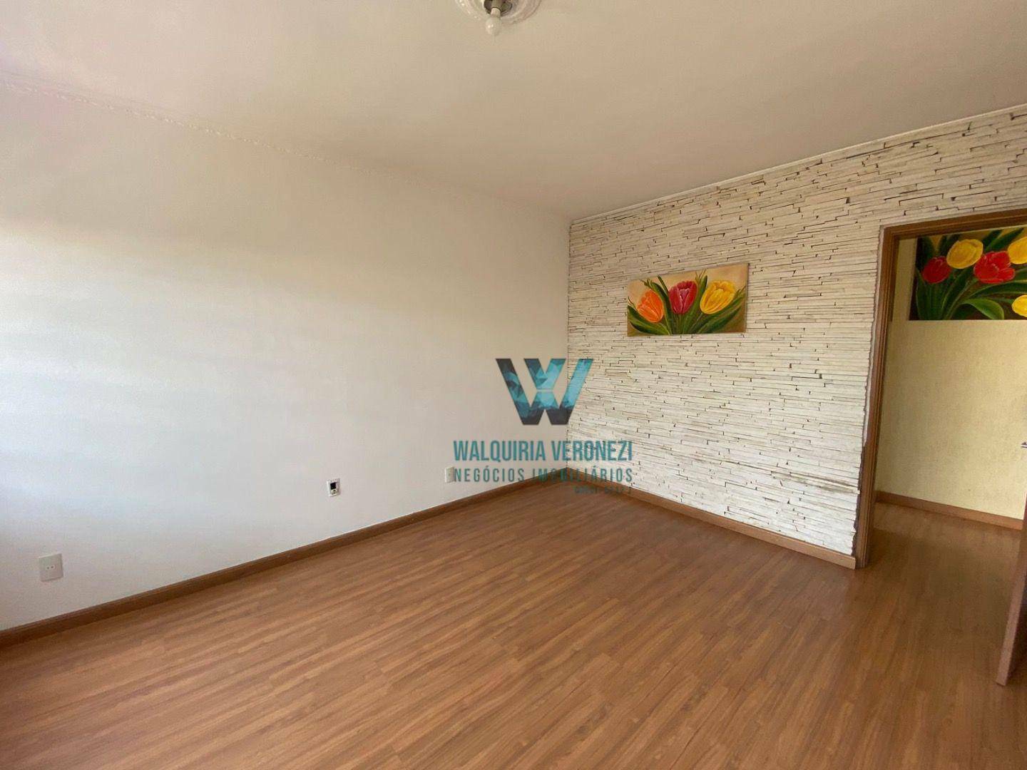 Casa à venda com 3 quartos, 169m² - Foto 2