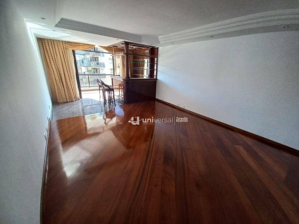 Apartamento à venda com 4 quartos, 220m² - Foto 3