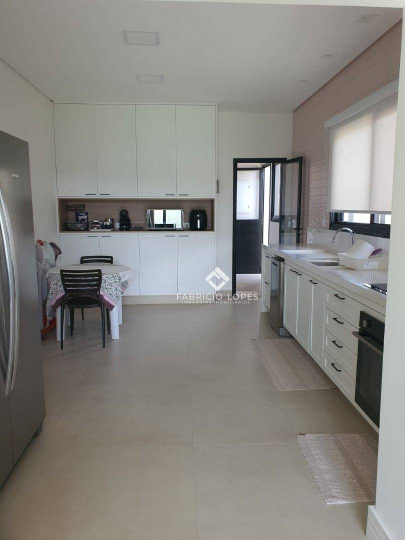 Casa à venda com 4 quartos, 300m² - Foto 8