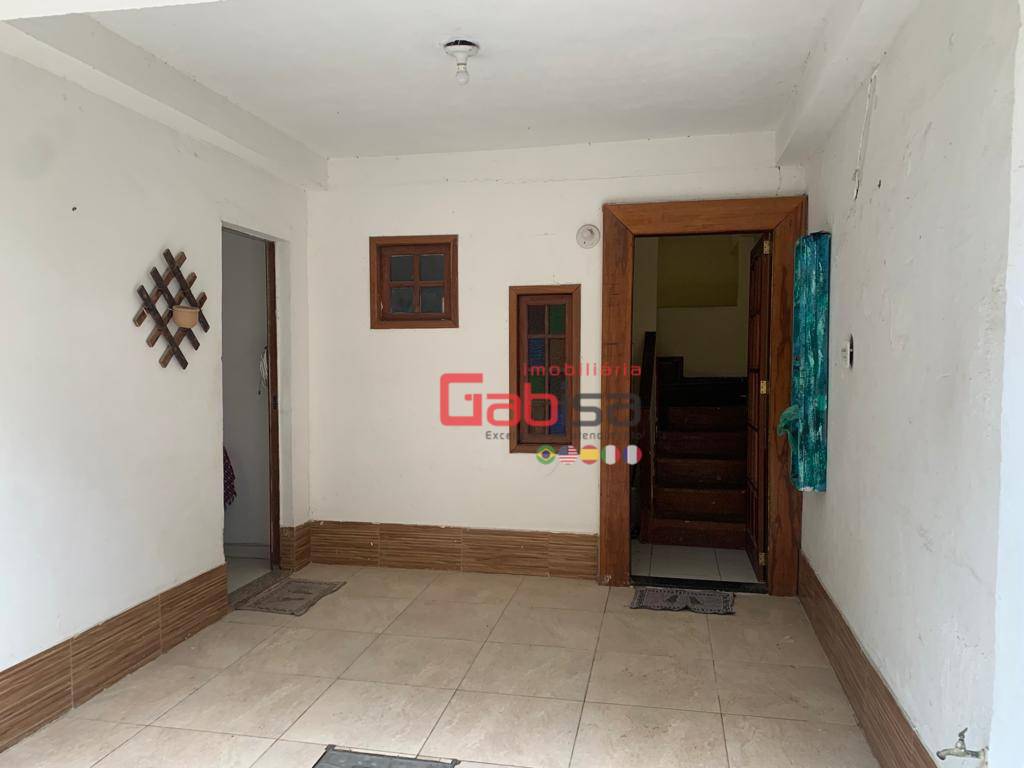 Casa à venda com 5 quartos, 151m² - Foto 2