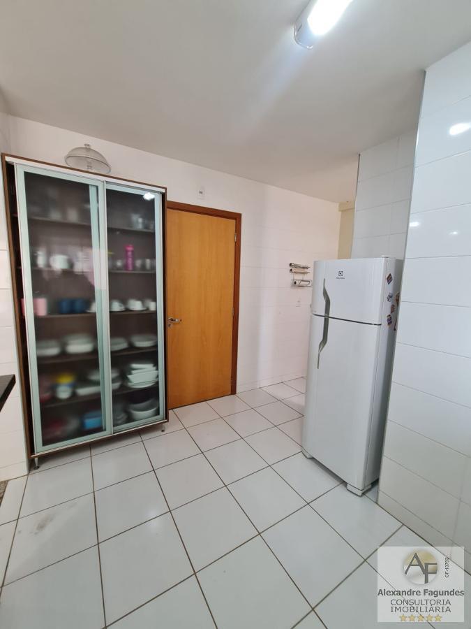 Apartamento à venda com 3 quartos, 97m² - Foto 9