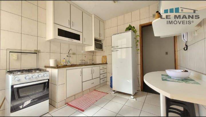 Apartamento à venda com 3 quartos, 90m² - Foto 4