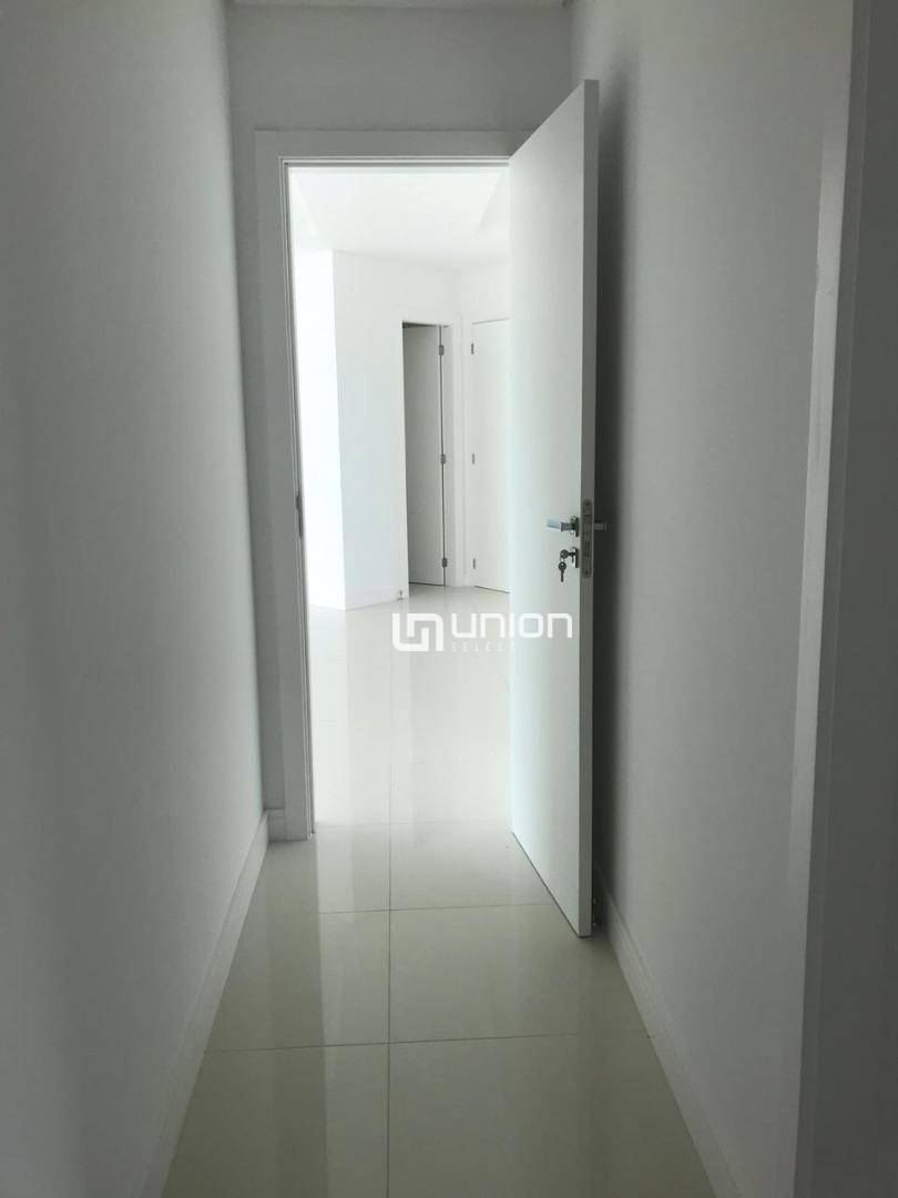 Apartamento à venda com 4 quartos, 133m² - Foto 18