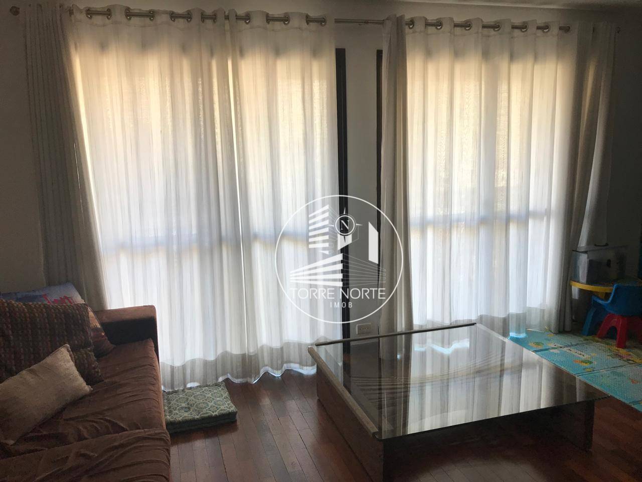 Apartamento à venda com 3 quartos, 111m² - Foto 2