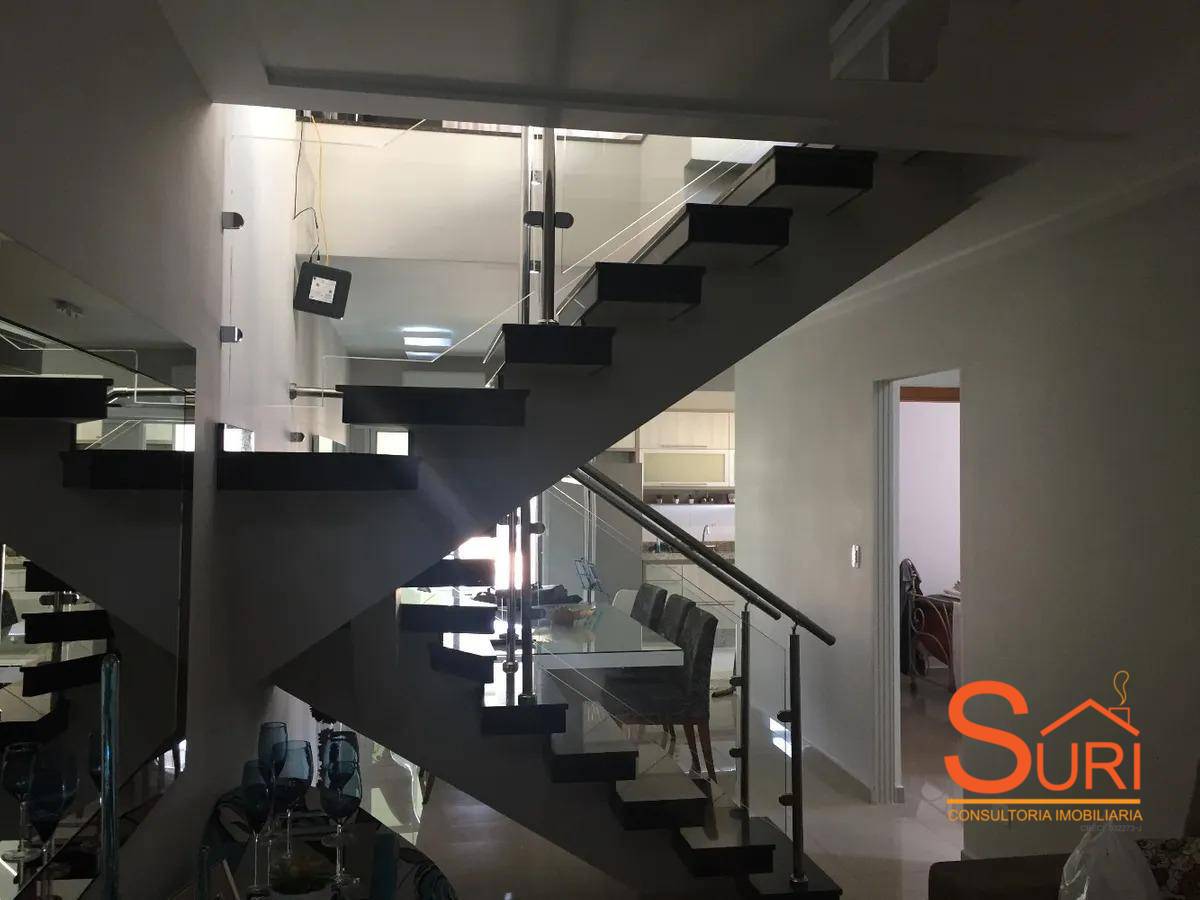 Apartamento à venda com 3 quartos, 223m² - Foto 3