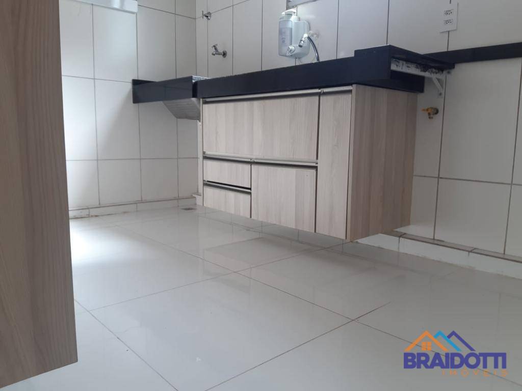 Apartamento à venda com 2 quartos, 45m² - Foto 2