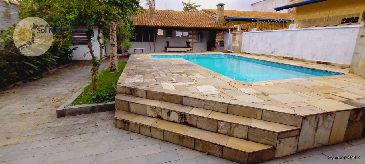 Casa para alugar com 3 quartos, 240m² - Foto 14
