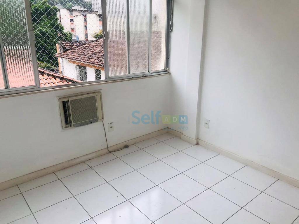 Apartamento para alugar com 3 quartos, 77m² - Foto 3