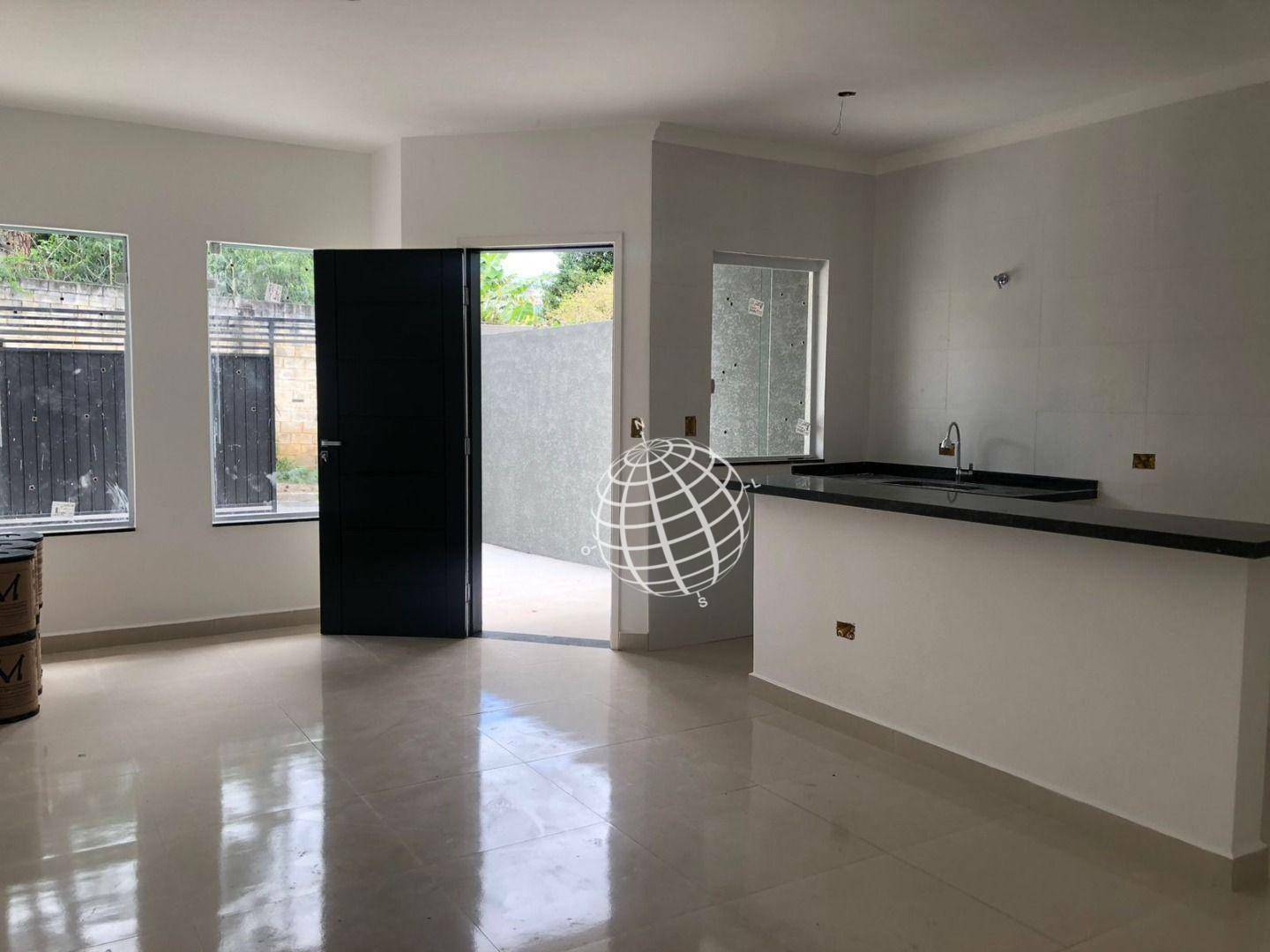 Casa à venda com 3 quartos, 70m² - Foto 3