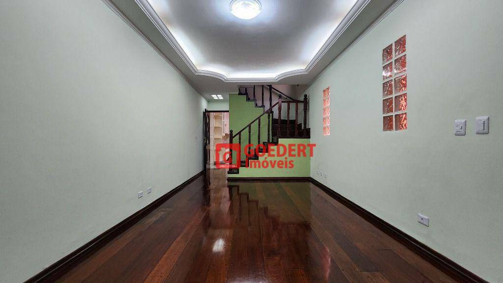 Sobrado à venda e aluguel com 3 quartos, 220m² - Foto 11