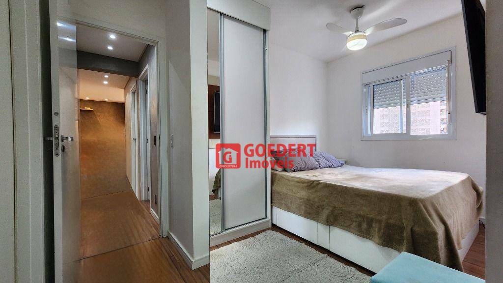 Apartamento à venda com 3 quartos, 75m² - Foto 15