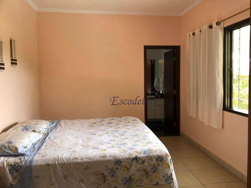 Casa à venda com 4 quartos, 950m² - Foto 27