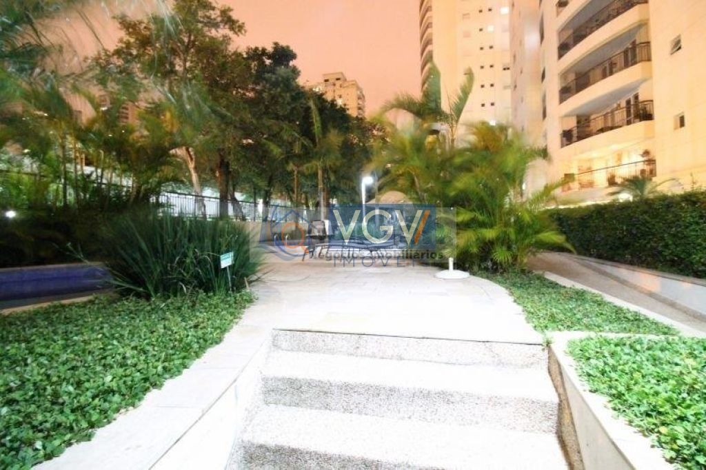 Apartamento à venda com 3 quartos, 170m² - Foto 7