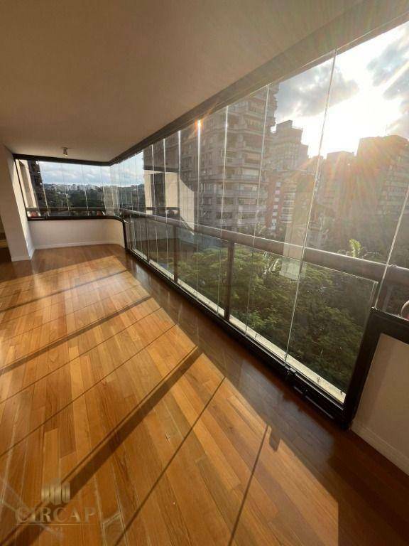 Apartamento para alugar com 4 quartos, 350m² - Foto 4