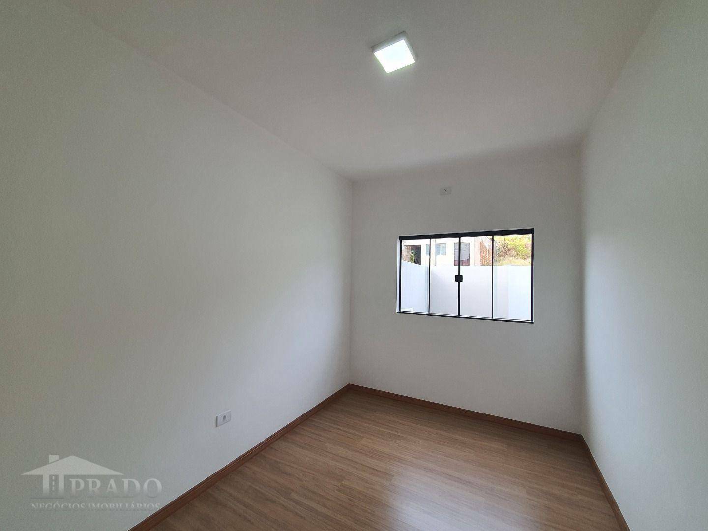 Casa à venda com 2 quartos, 75m² - Foto 8