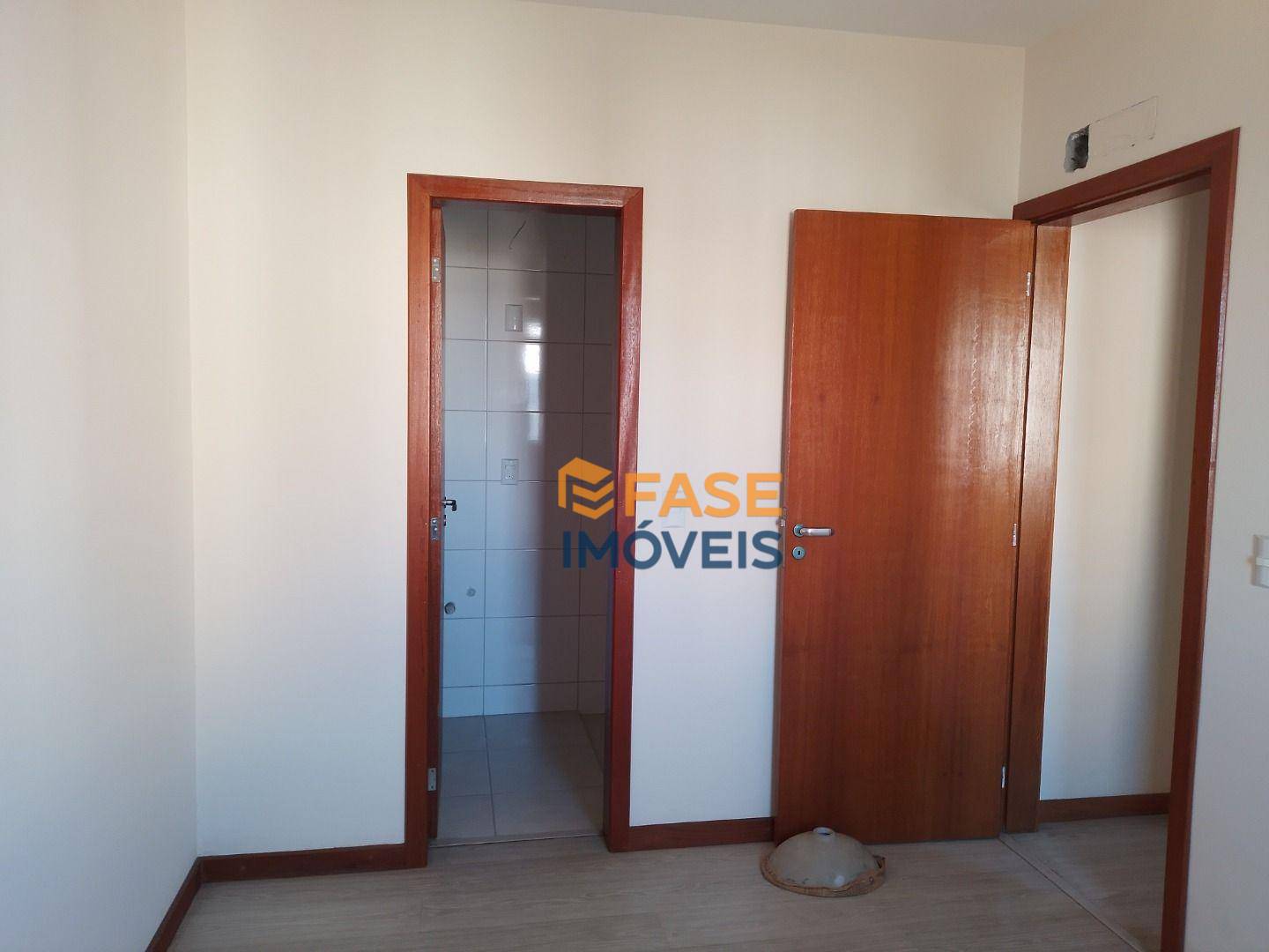 Apartamento à venda com 3 quartos, 121m² - Foto 12