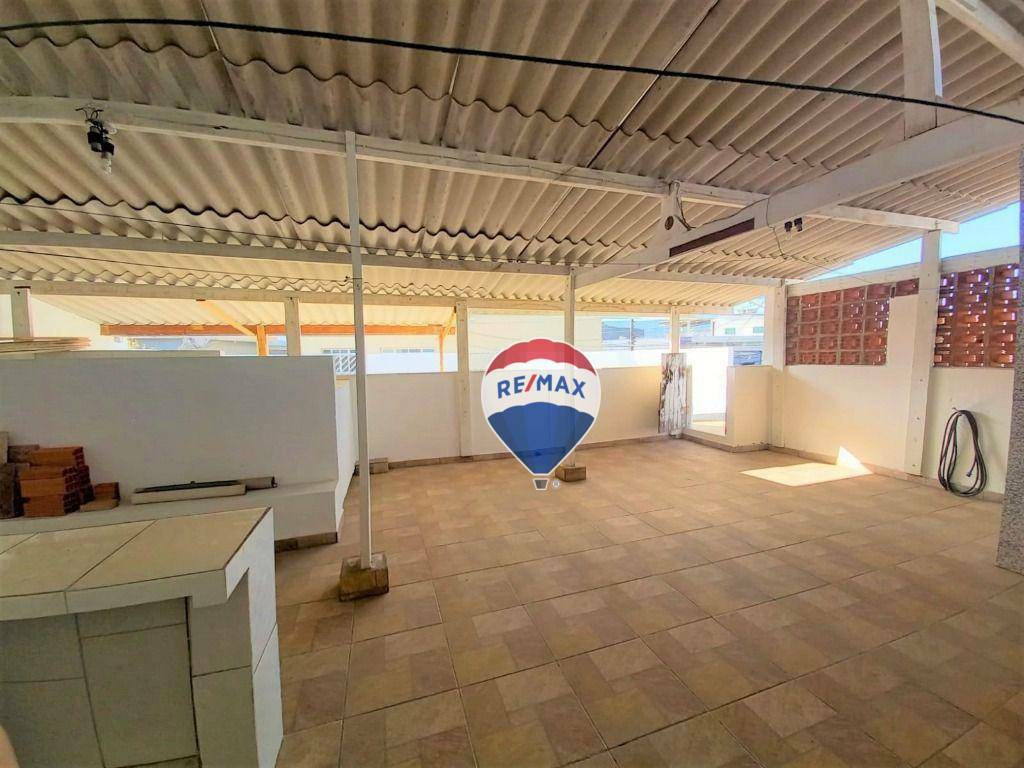 Casa à venda com 3 quartos, 240m² - Foto 25