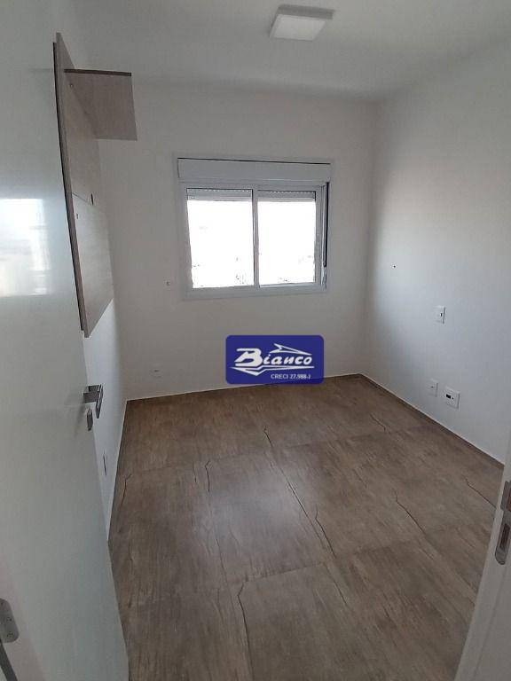 Apartamento para alugar com 3 quartos, 93m² - Foto 7