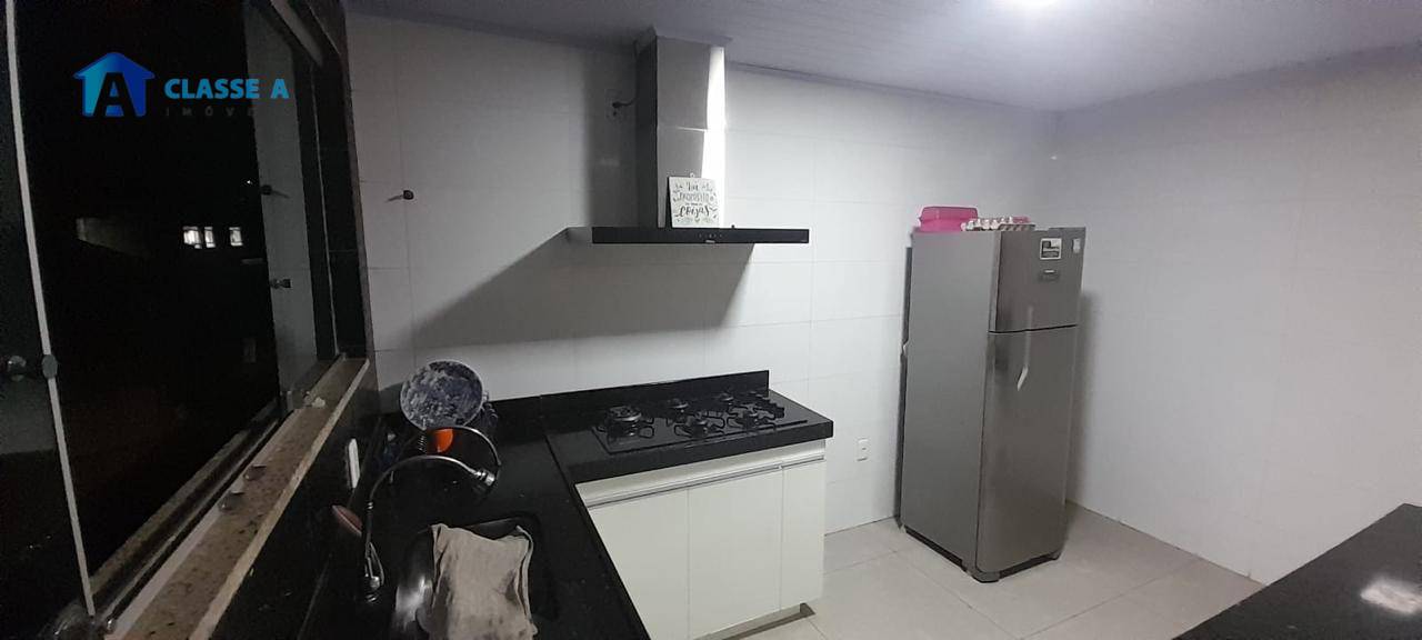 Casa à venda com 4 quartos, 200m² - Foto 27