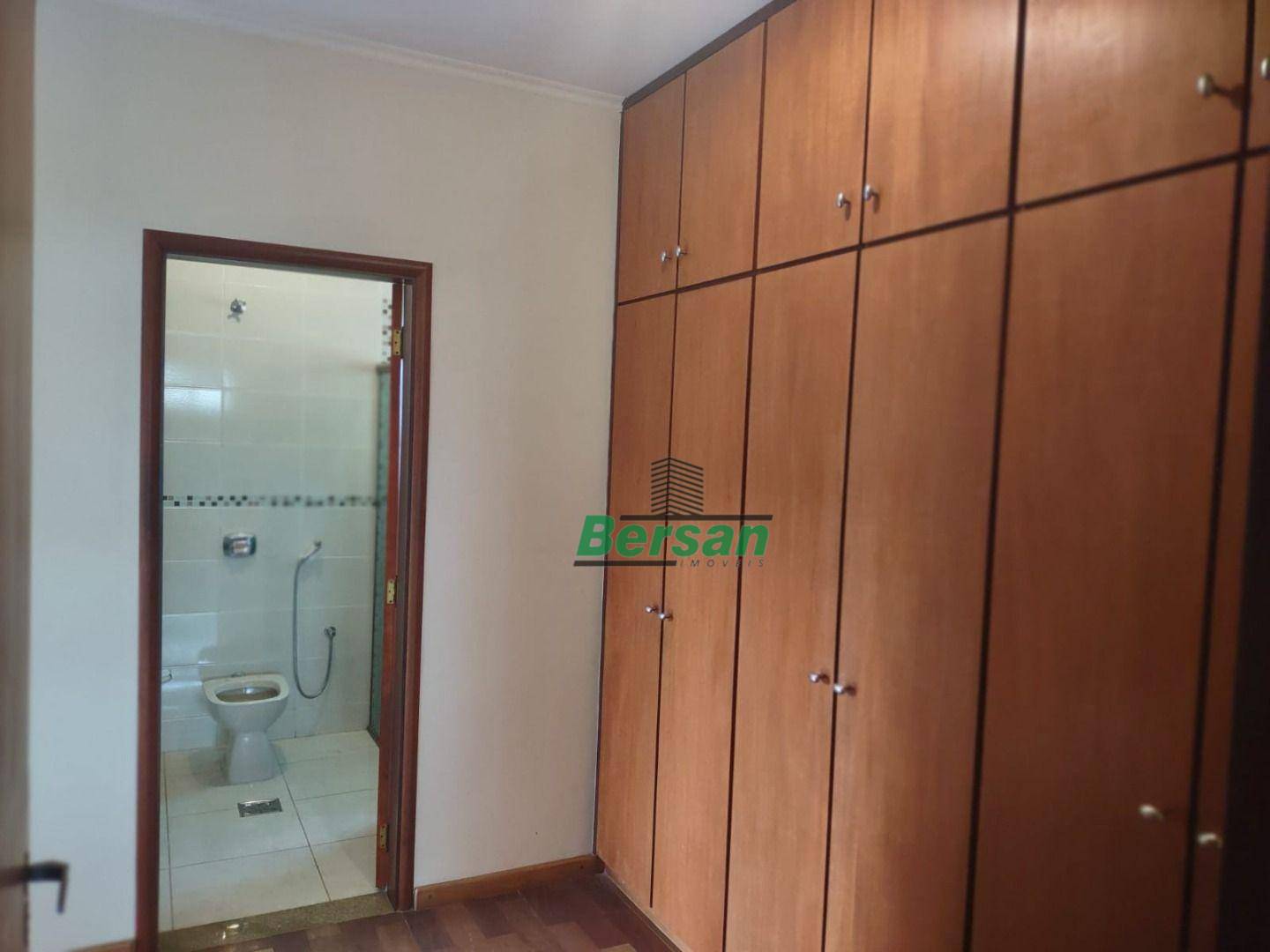 Casa de Condomínio à venda e aluguel com 3 quartos, 286m² - Foto 57