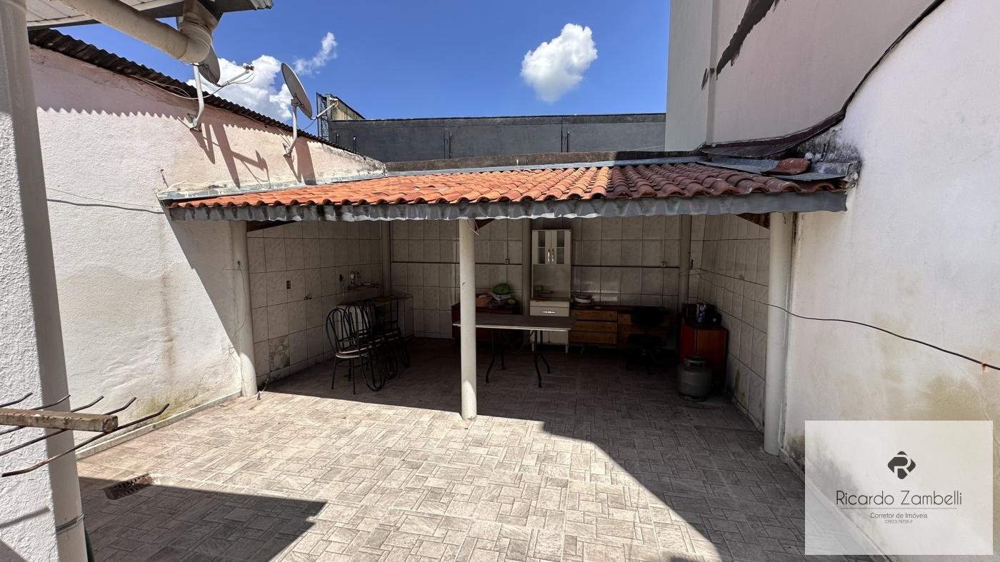 Casa à venda com 2 quartos, 300m² - Foto 16